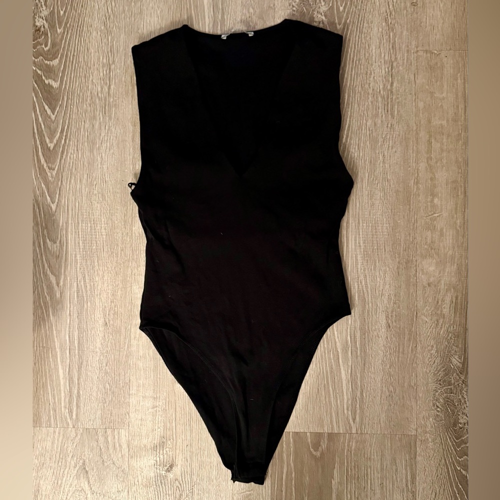 Zara V-Neck Sleeveless Bodysuit - Black